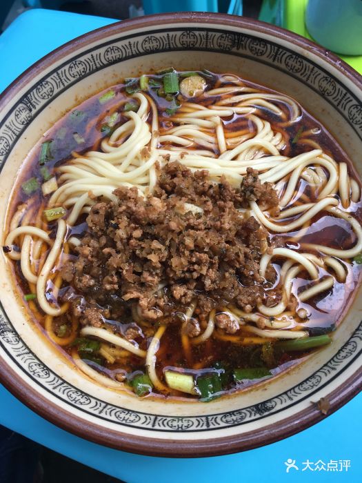 火锅肥牛金针菇做法：解锁冬日里的温暖美食