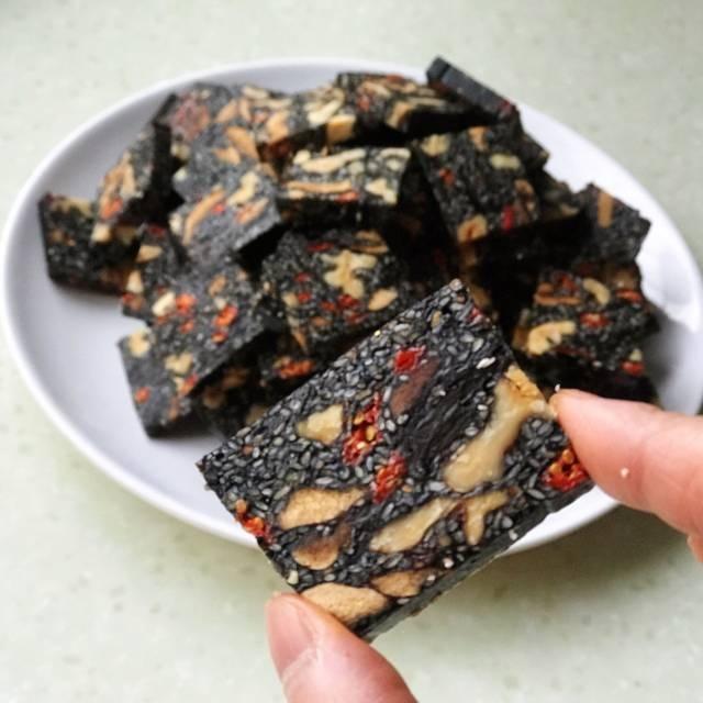 上海市特色美食：舌尖上的风情之旅